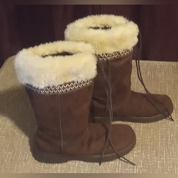 Women's Gorgeous No Boundaries Booties Soft inside Very Comfortable Brand New - Picture 1 of 5